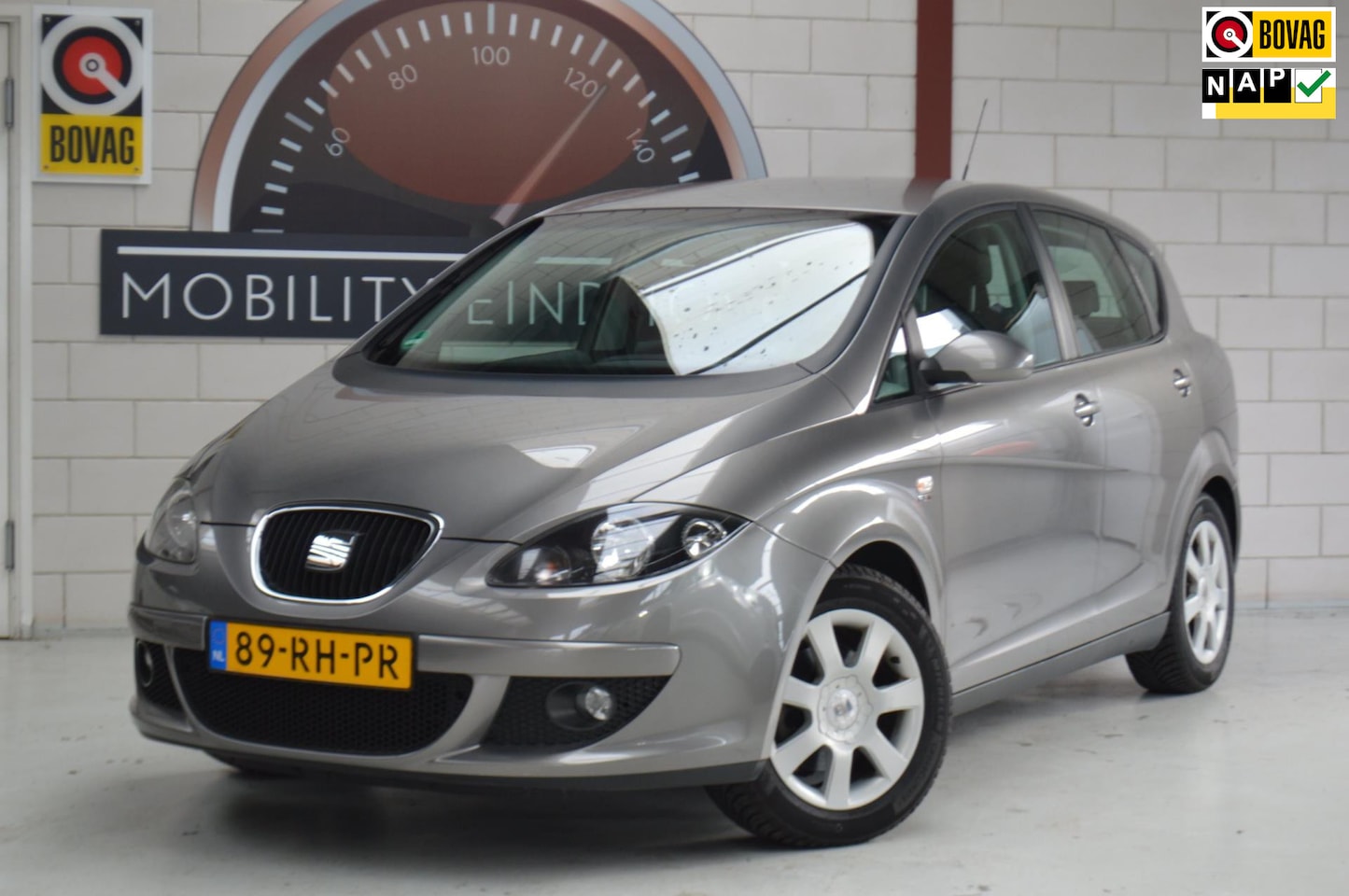 SEAT Toledo - 2.0 FSI Stylance 2.0 FSI Stylance, Trekhaak, 4 nwe MichelinCrossclimate, APK GARANTIE - AutoWereld.nl