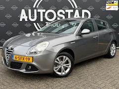 Alfa Romeo Giulietta - 1.4 T Distinctive Automaat/NL-Auto/NAP/APK/Airco
