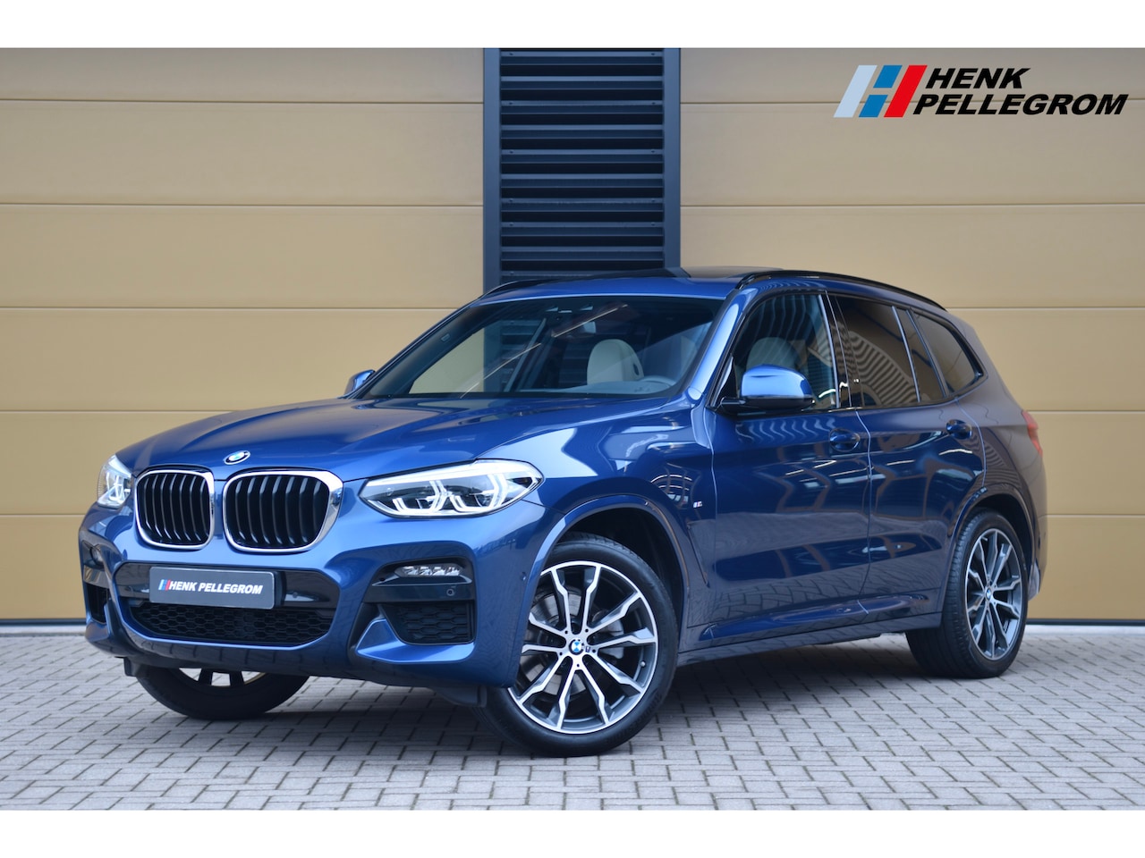 BMW X3 - xDrive20i High Executive Edition * M-Sportpakket * Panoramadak * Live Cockpit Professional - AutoWereld.nl