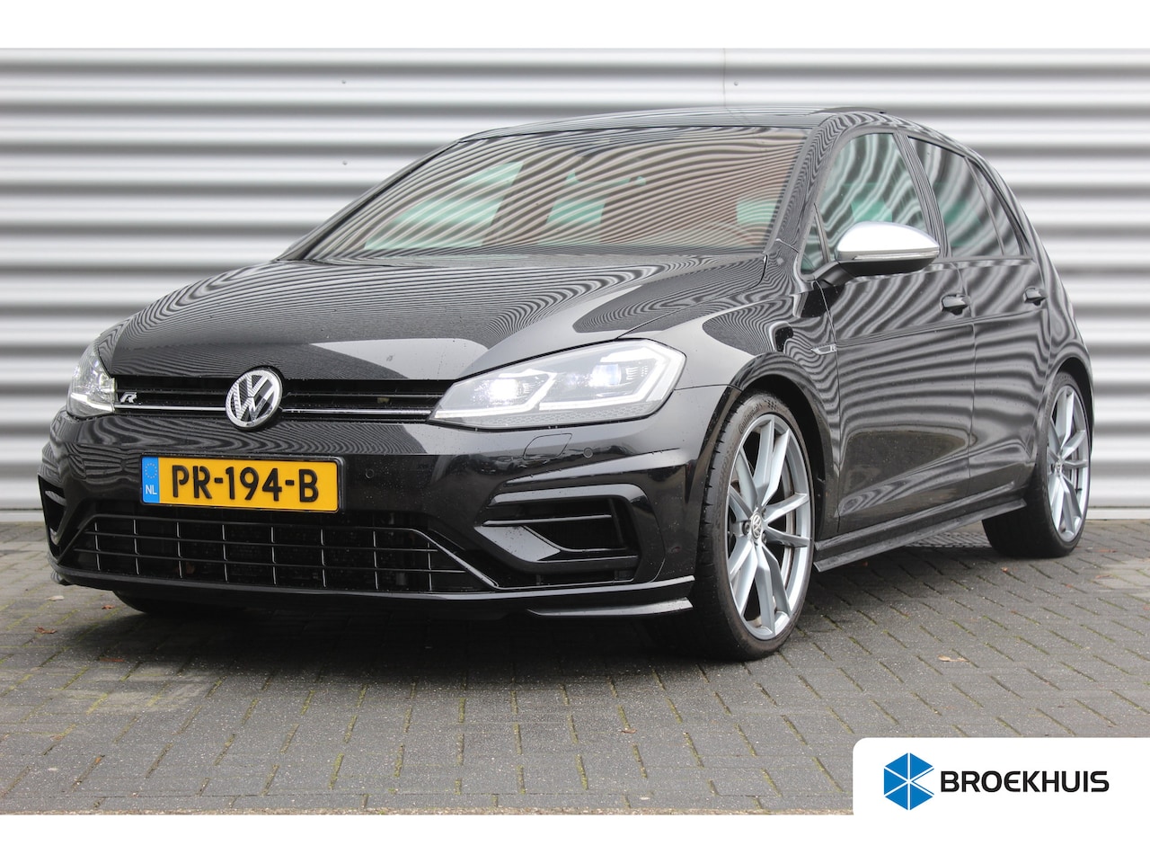 Volkswagen Golf - R 2.0 TSI 310PK 4-MOTION AUTOMAAT / NAVI / LEDER / CLIMA / FULL-LED / 1E EIGENAAR / ORG. N - AutoWereld.nl