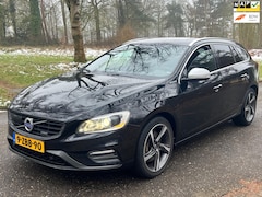 Volvo V60 - 2.4 D6 AWD Plug-In Hybrid R-Design Full 12-2014 Zwart