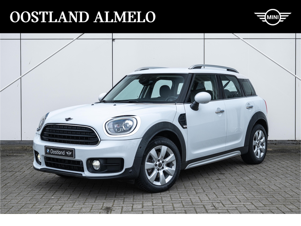 MINI Countryman - Cooper Chili / Sportstoelen / Head-Up / Comfort Access / LED / Apple CarPlay / Park Assist - AutoWereld.nl