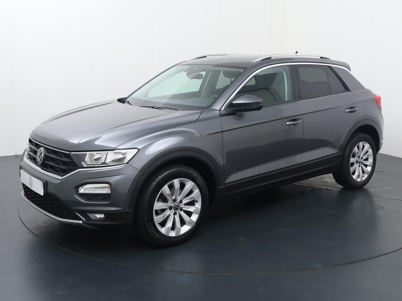 Volkswagen T-Roc - 1.0 TSI Style | 110 PK | Adaptive cruise control | Parkeersensoren | Apple Carplay/Android - AutoWereld.nl