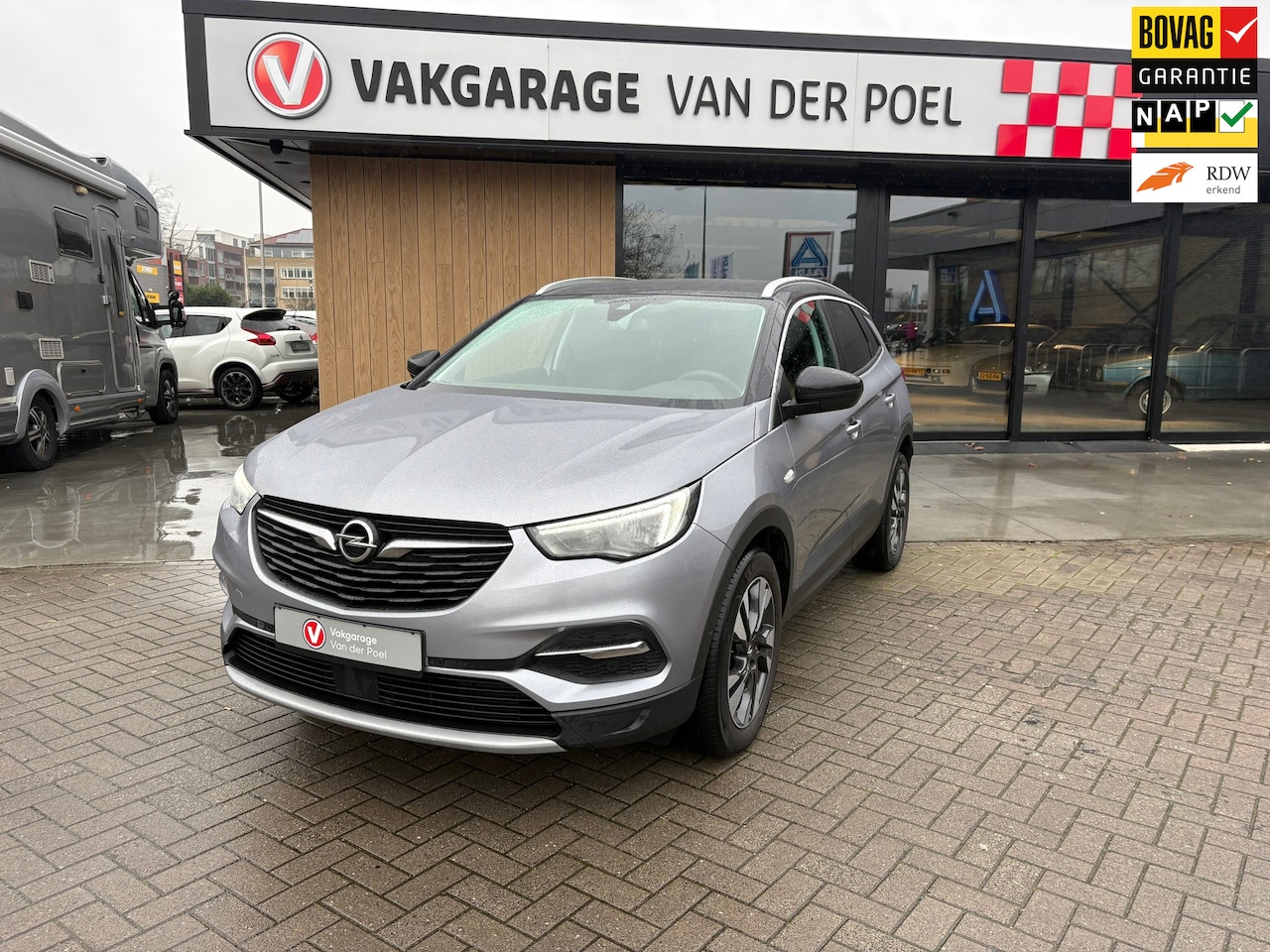 Opel Grandland X - 1.2 Turbo Business Executive 1.2 Turbo Business Executive - AutoWereld.nl