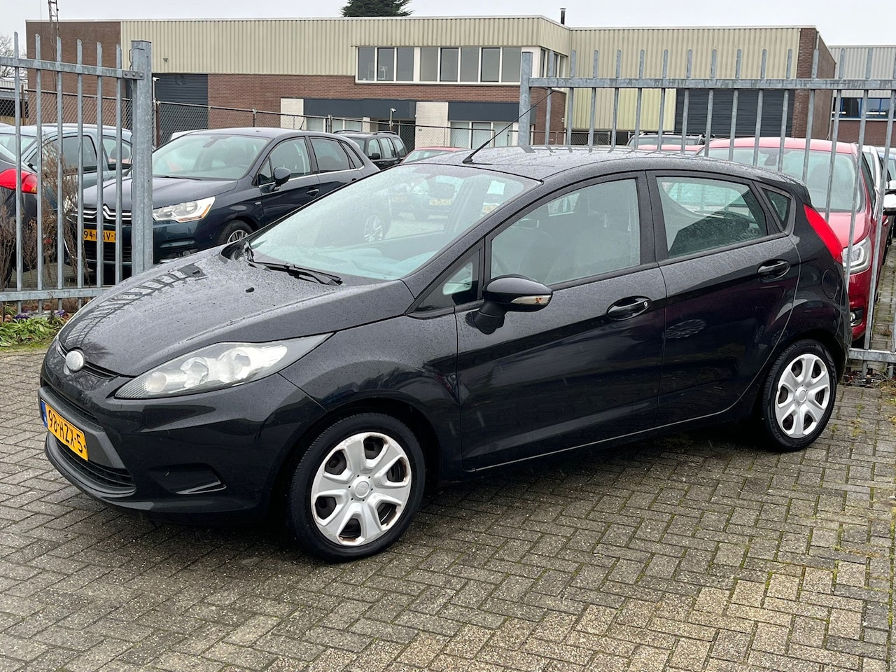 Ford Fiesta - 1.4 Trend 5 deurs 97PK NL AUTO NAP 2e eigenaar! Airco l MTF-stuur l Trekhaak l Elek pakket - AutoWereld.nl