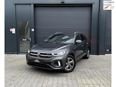 Volkswagen T-Roc - 1.0 TSI 110pk R-Line Business IQ CAMERA CARPLAY STOELVERWARMING
