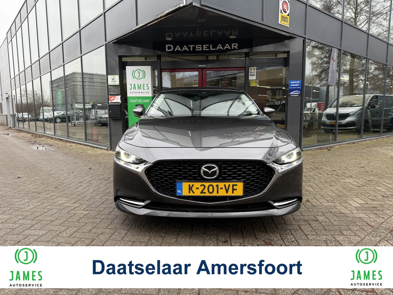Mazda 3 - 2.0 e-SkyActiv-X M Hybrid 186 Luxury Leer Bose Head Up - AutoWereld.nl
