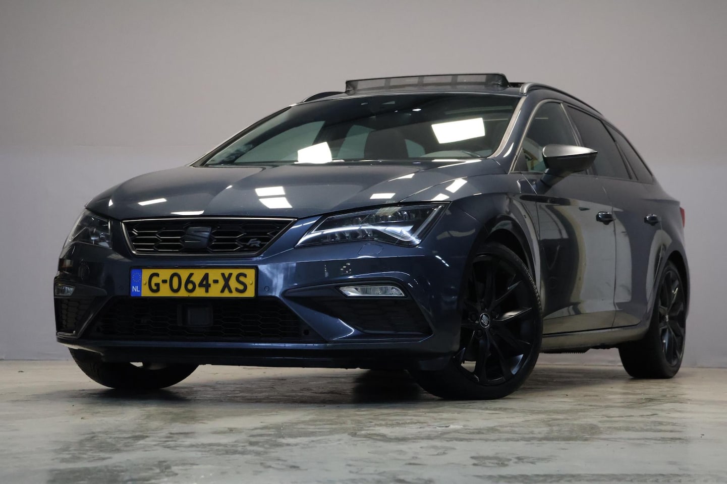 SEAT Leon ST - 1.5 TSI FR Ultimate Edition Black |Pano|Carplay| - AutoWereld.nl