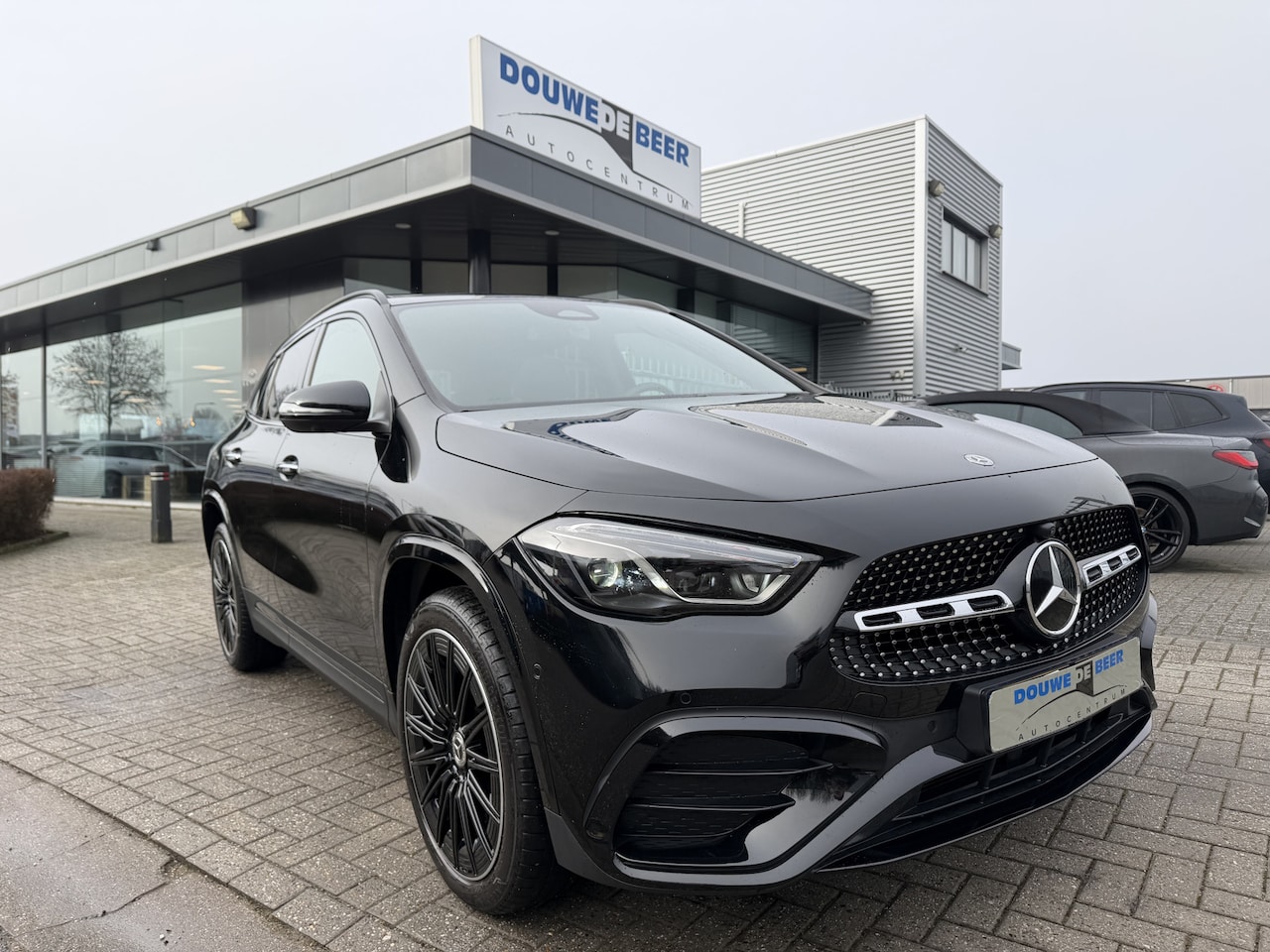 Mercedes-Benz GLA-Klasse - 250 e AMG Line Premium Plus face lift Pano-Dak | Memory | HUD | 360-Camera | 20 inch - AutoWereld.nl