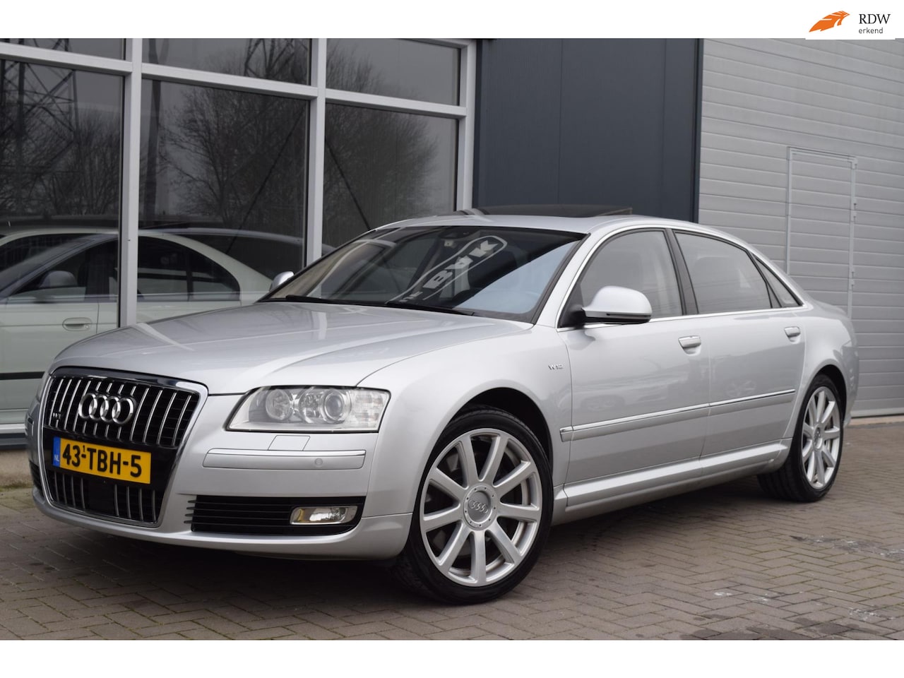 Audi A8 - 6.0 W12 quattro Lang | Vol Optie ! | APK 2-2027 - AutoWereld.nl