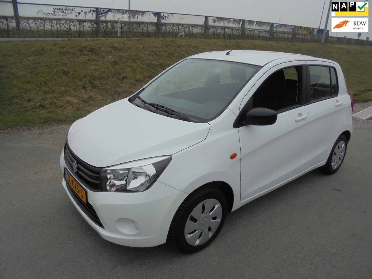 Suzuki Celerio - Suzuki Celerio 1.0 benzine airco 54.000km eerste eigenaar - AutoWereld.nl
