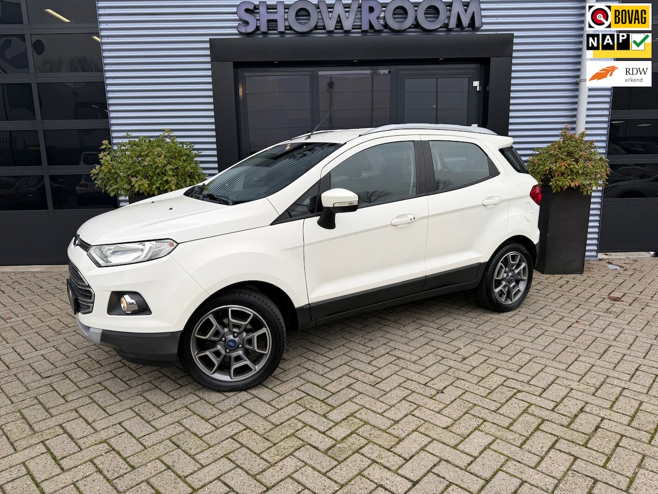 Ford EcoSport - 1.0 EcoBoost Titanium Trekhaak|Cruise|PDC|Half Leder - AutoWereld.nl