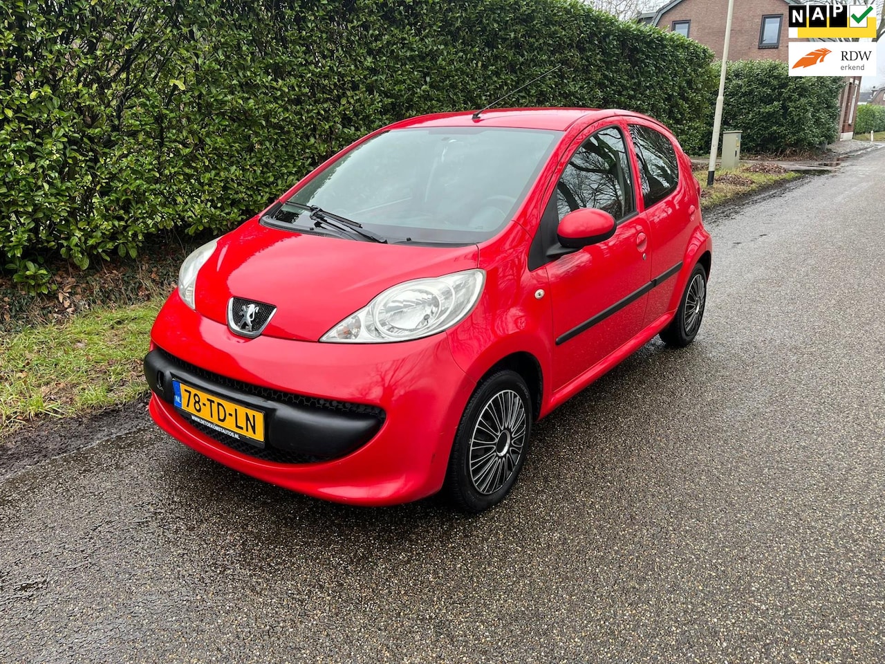 Peugeot 107 - 1.0-12V XS 1.0-12V XS - AutoWereld.nl