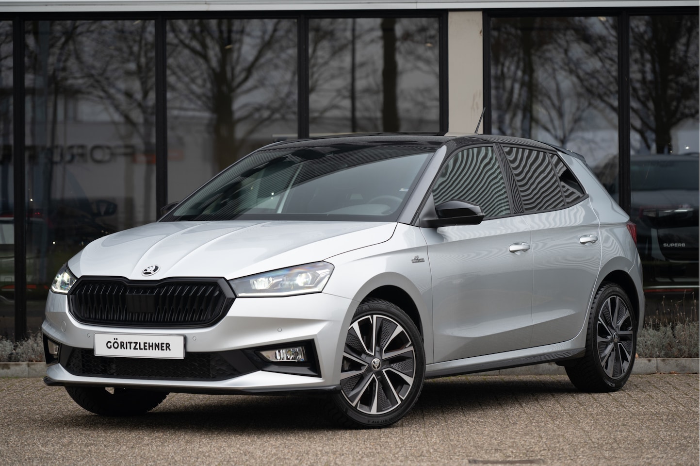 Skoda Fabia - 1.0 TSI Monte Carlo DSG | Navi by App | Stoelverw. | PDC V+A | 17" | Full LED - AutoWereld.nl