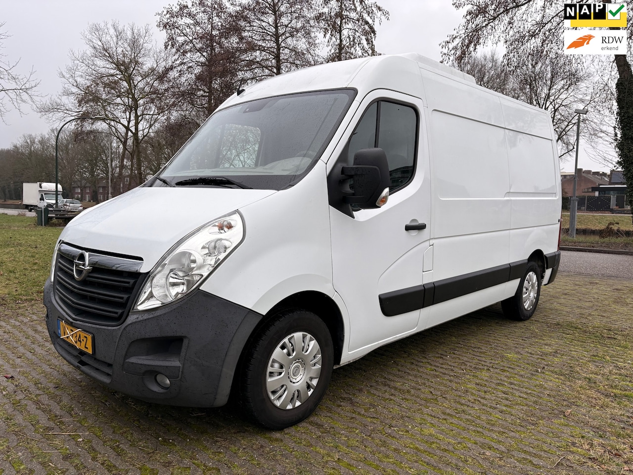 Opel Movano - 2.3 CDTI L2H3 - airco - koelwagen - cruise control - nap - AutoWereld.nl