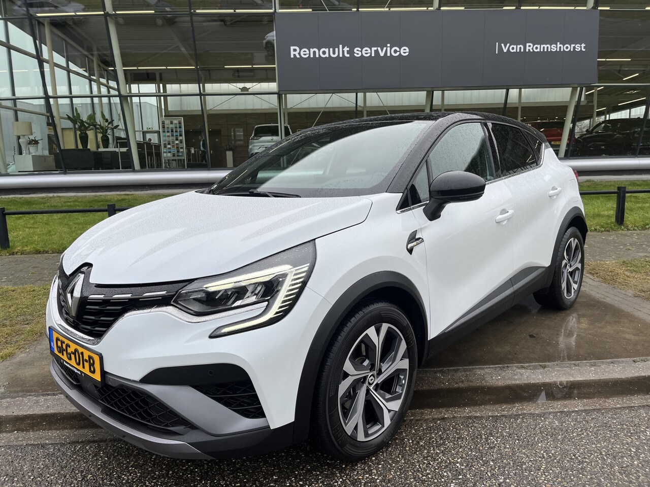 Renault Captur - 1.6 E-Tech Plug-in Hybrid 160PK R.S. Line / Camera / Apple Carplay - Android Auto / Keyles - AutoWereld.nl