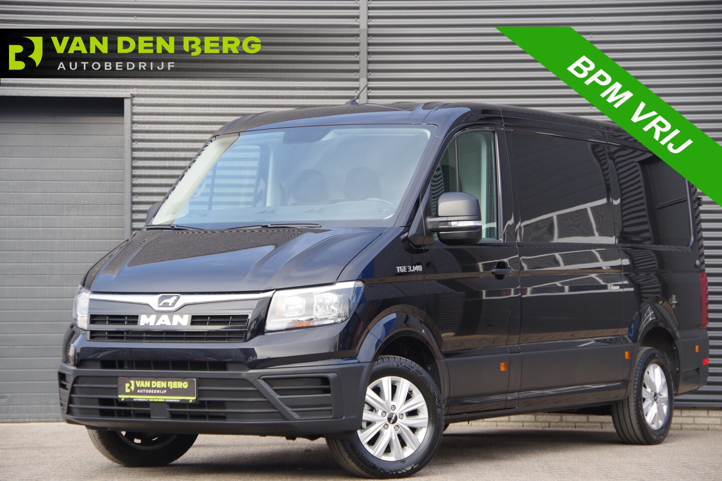 MAN TGE - 3.140 35 2.0 L3H2 140PK AUT. CAMERA, STOELVERWARMING, CARPLAY, DAB, BLUETOOTH, 17'' LM WIE - AutoWereld.nl