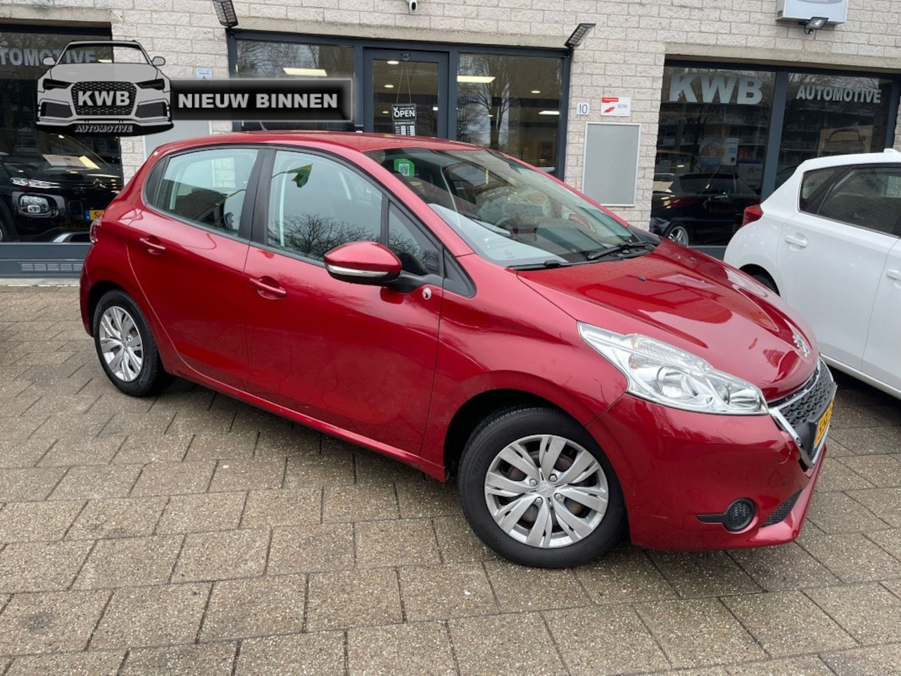 Peugeot 208 - 1.4 VTi 5Drs Airco Nw apk Nieuwe ketting - AutoWereld.nl