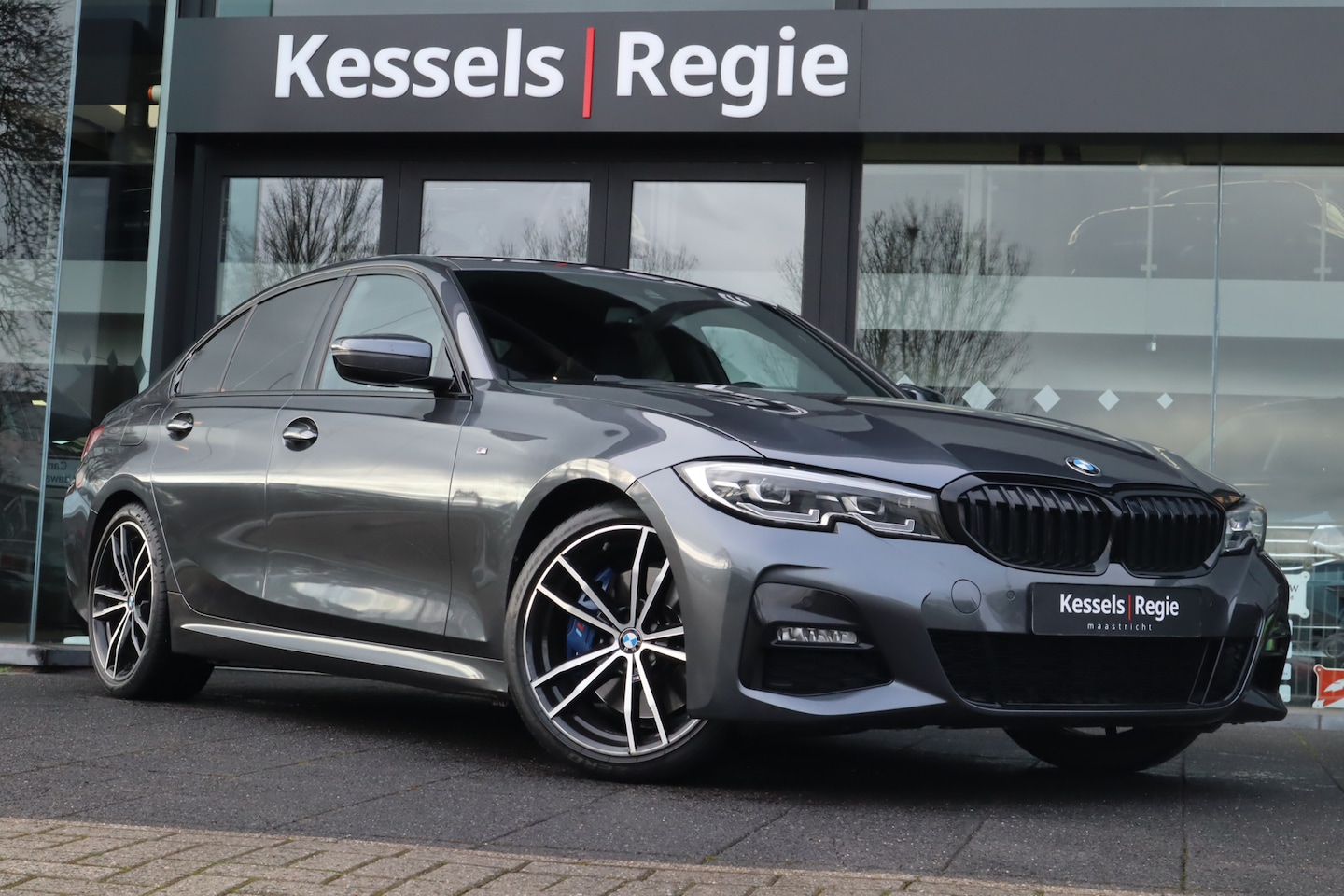 BMW 3-serie - 320i M-Sport Head-Up Ambient HiFi 19” Leer Stoelverwarming Sensoren DAB - AutoWereld.nl