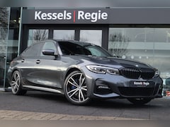 BMW 3-serie - 320i M-Sport Head-Up Ambient HiFi 19” Leer Stoelverwarming Sensoren DAB