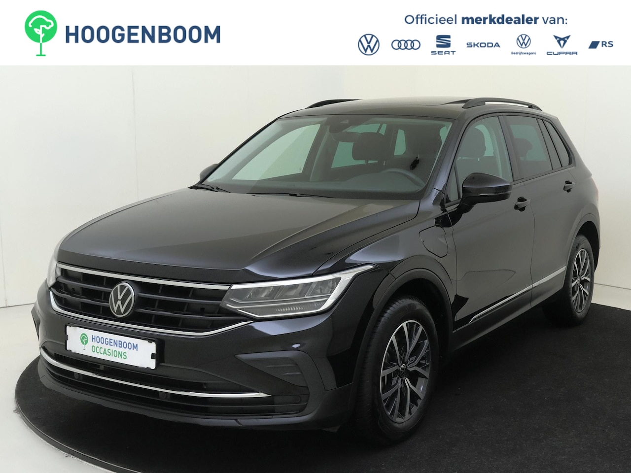 Volkswagen Tiguan - 1.4 TSI eHybrid Life | Panoramadak | Achteruitrijcamera | 3-zone airco | Adaptieve cruise - AutoWereld.nl