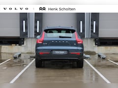 Volvo XC40 - 2.0 B4 Plus Dark | Verwarmbare Voorruit | Achteruitrijcamera | Semi- Elektrische Trekhaak