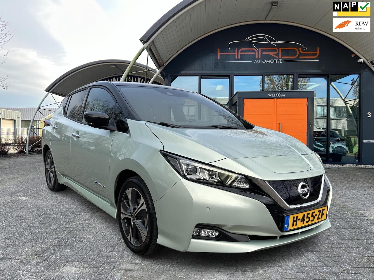Nissan LEAF - Tekna 40 kWh 89% SOH LEER NL-Auto Rijklaarpijs - AutoWereld.nl