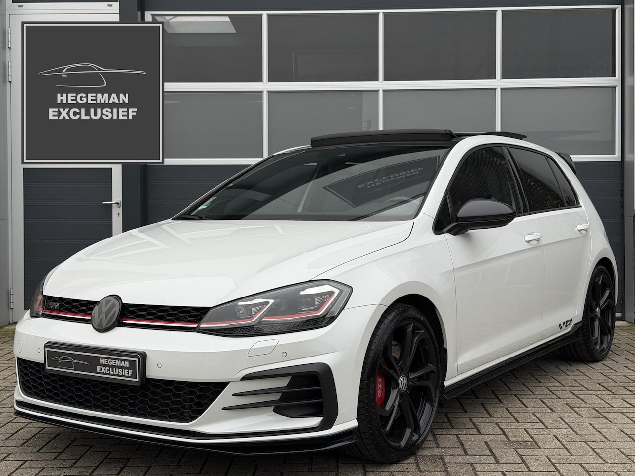 Volkswagen Golf - 2.0 TSI GTI TCR | STAGE 2 | R600 | Schuif-kanteldak | DYNAUDIO | Camera | CarPlay | Keyles - AutoWereld.nl