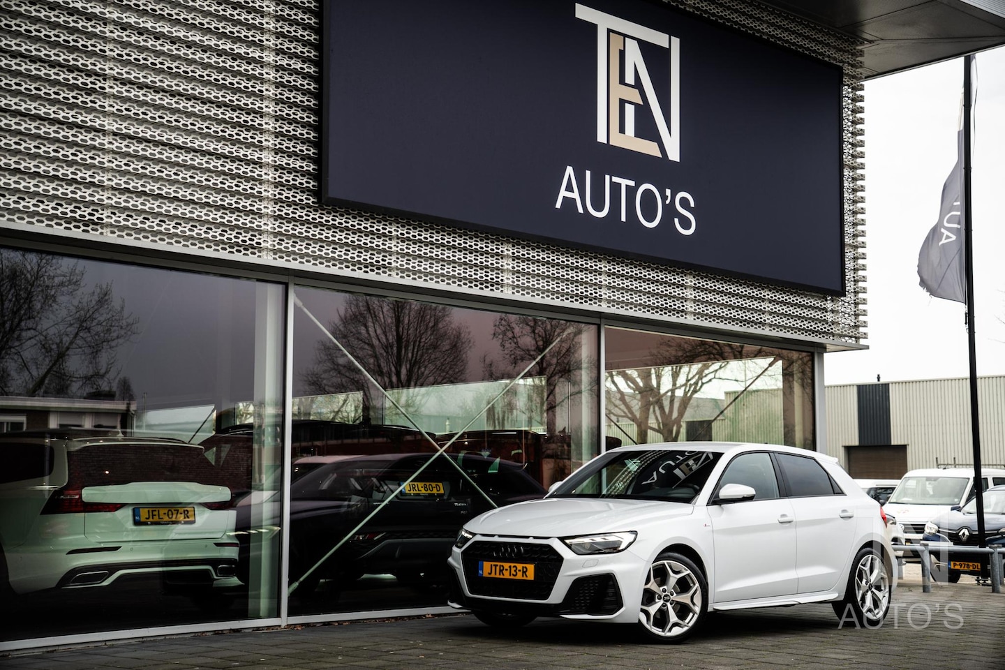 Audi A1 Sportback - 35 TFSI S-Line Automaat | Camera | CarPlay | Digitaal Display | Stoelverwarming | 18" - AutoWereld.nl