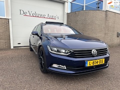 Volkswagen Passat Variant - 2.0 TSI R Line|Trekhaak|HUD|Pano|