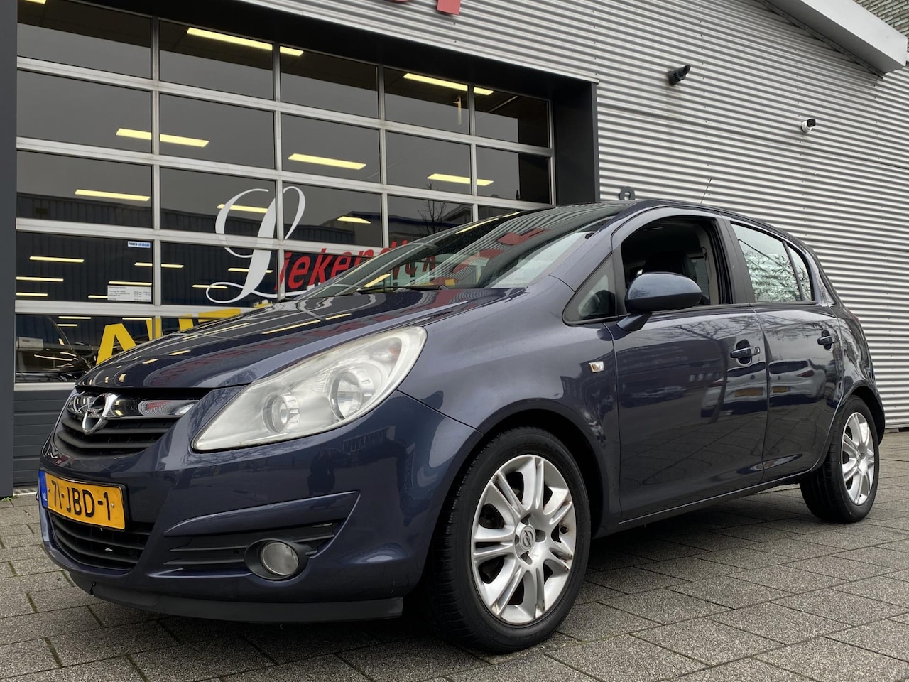 Opel Corsa - 1.2-16V Cosmo / Automaat / 5 deur's / PDC / Nieuwe APK - AutoWereld.nl