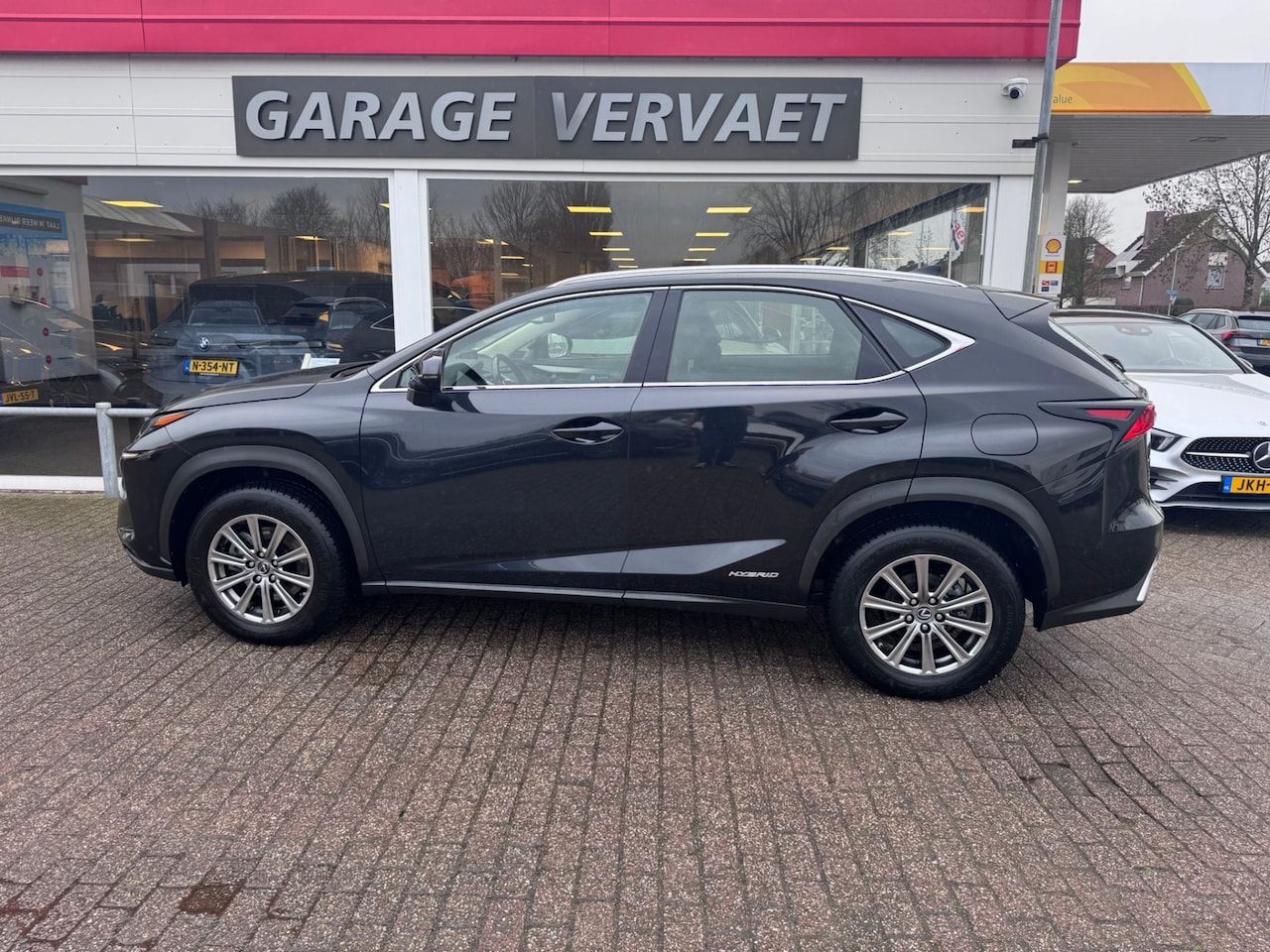 Lexus NX - 300h AWD Business Line 300h AWD Business Line - AutoWereld.nl