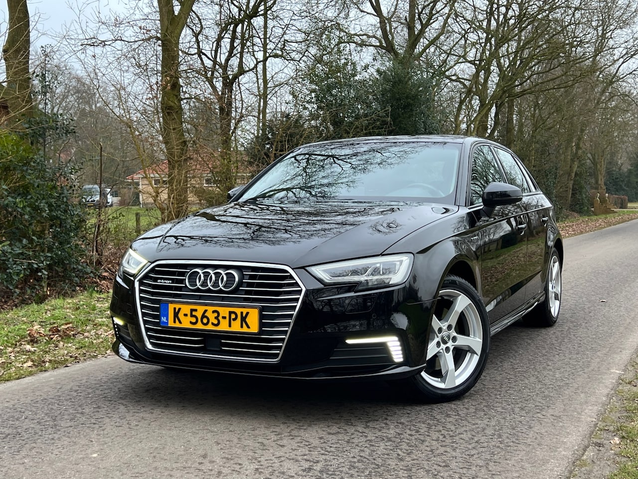 Audi A3 Sportback - 1.4 e-tron Sport Pro Line plus | ''122.000 KM '' + Stoelverwarming + Navigatie Nu € 15.950 - AutoWereld.nl