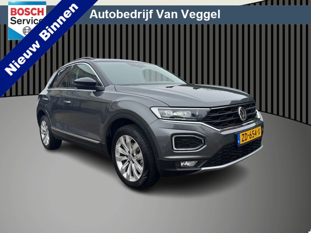 Volkswagen T-Roc - 1.5 TSI Style pano, navi, cruise, camera - AutoWereld.nl