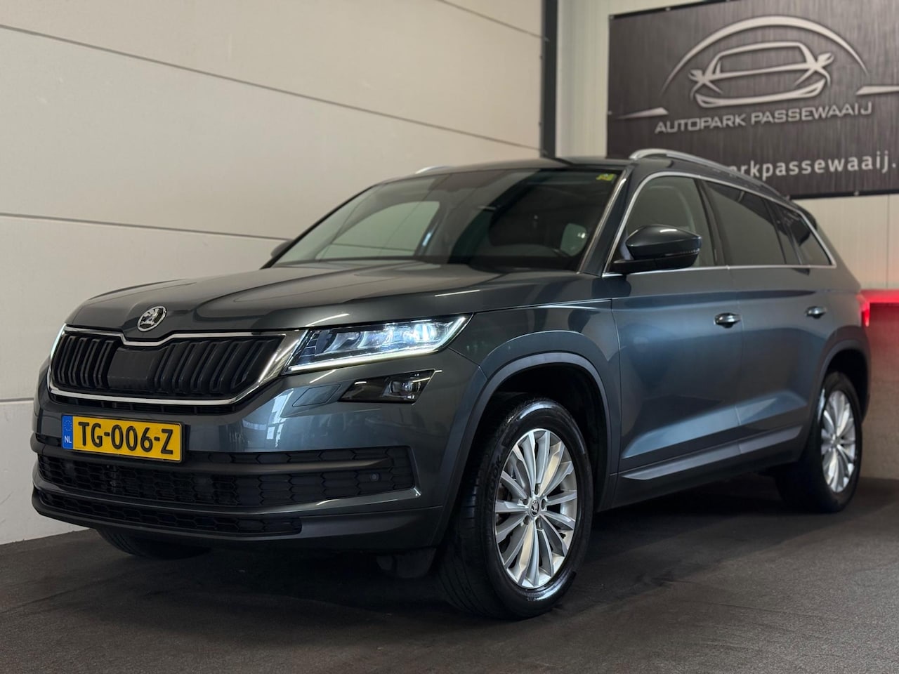 Skoda Kodiaq - 1.4 TSI ACT Style Business 7p. Pano, Cruise Control, LED, Achteruitrijcamera, Apple Carpla - AutoWereld.nl