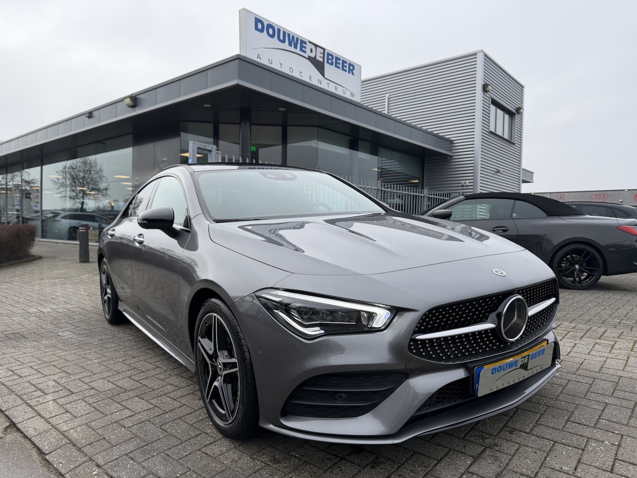 Mercedes-Benz CLA-Klasse - 200 Premium Plus AMG Line Pano-Dak | Keyless | Night | 360-Camera | HUD - AutoWereld.nl