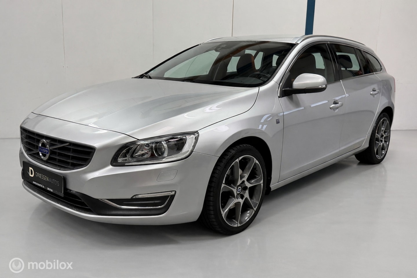 Volvo V60 - 2.0 T3 Ocean Race LEER / XENON - AutoWereld.nl