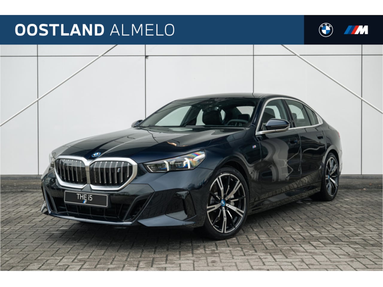 BMW i5 - eDrive40 M Sport / Panoramadak / Trekhaak / Parking Assistant Professional / Adaptieve LED - AutoWereld.nl