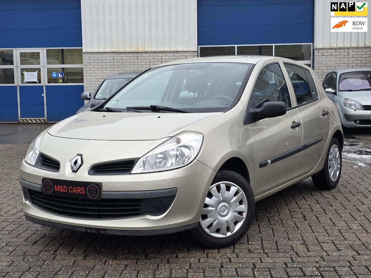 Renault Clio - 1.4-16V Business Line AIRCO/NAP/ELEK RAMEN - AutoWereld.nl