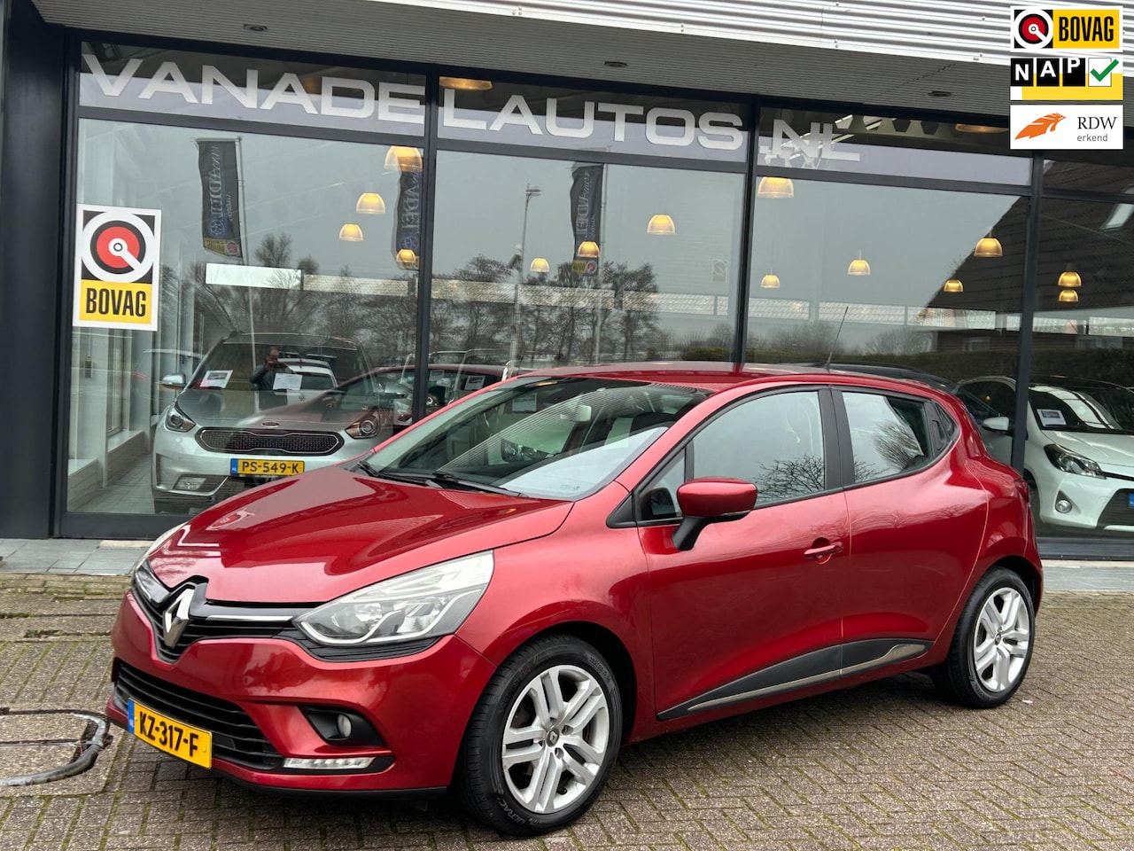 Renault Clio - 0.9 TCe Zen 66d-KM! Navi Clima Cruise Park.Sens Trekhaak Volledig Dealeronderhouden! - AutoWereld.nl