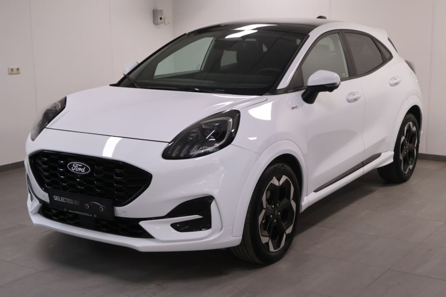 Ford Puma - 1.0 EcoBoost Hybride ST-Line X | 155pk | Pano | Trekhaak - AutoWereld.nl