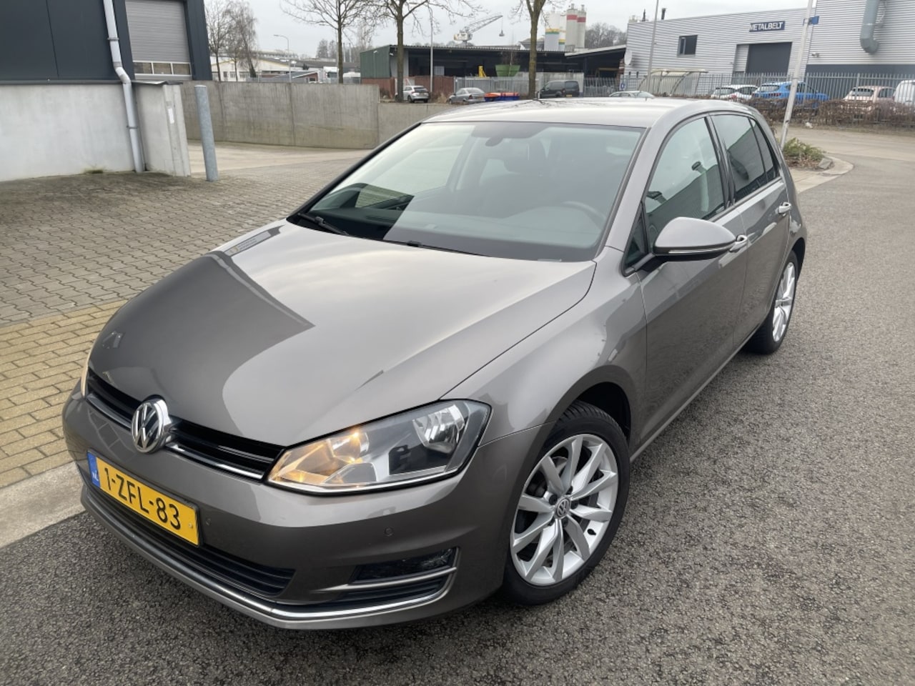 Volkswagen Golf - 1.2 TSI Highline 1.2 TSI Highline, NL auto NAP, trekhaak, LM velgen - AutoWereld.nl
