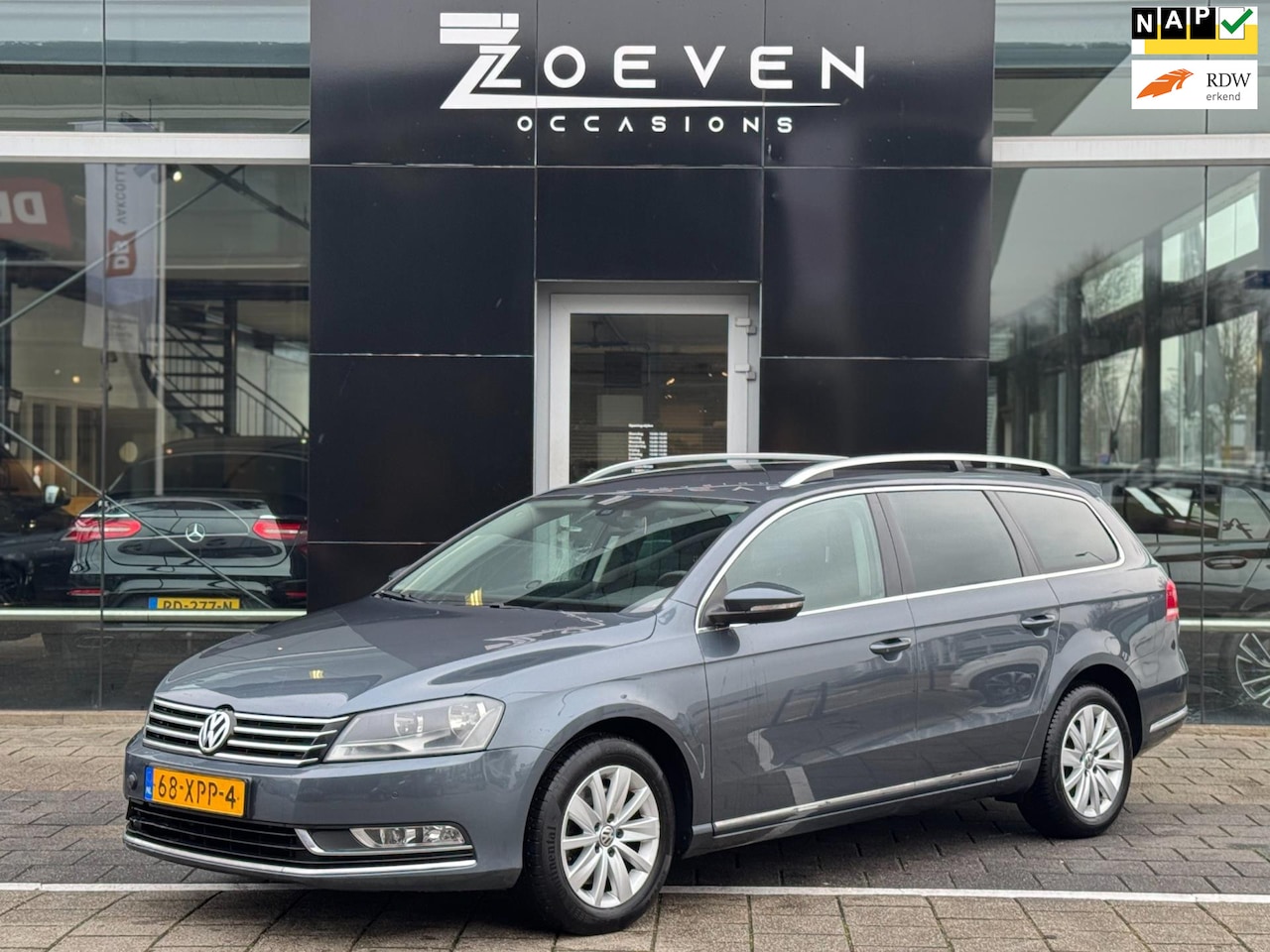 Volkswagen Passat Variant - 1.6 TDI Comfort Executive Line BlueMotion 1.6 TDI Comfort Executive Line BlueMotion - AutoWereld.nl