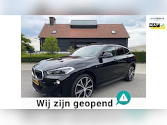 BMW X2 - SDrive20i High Exe M-Pakket Panoramadak leer Navi Head-Up Camera
