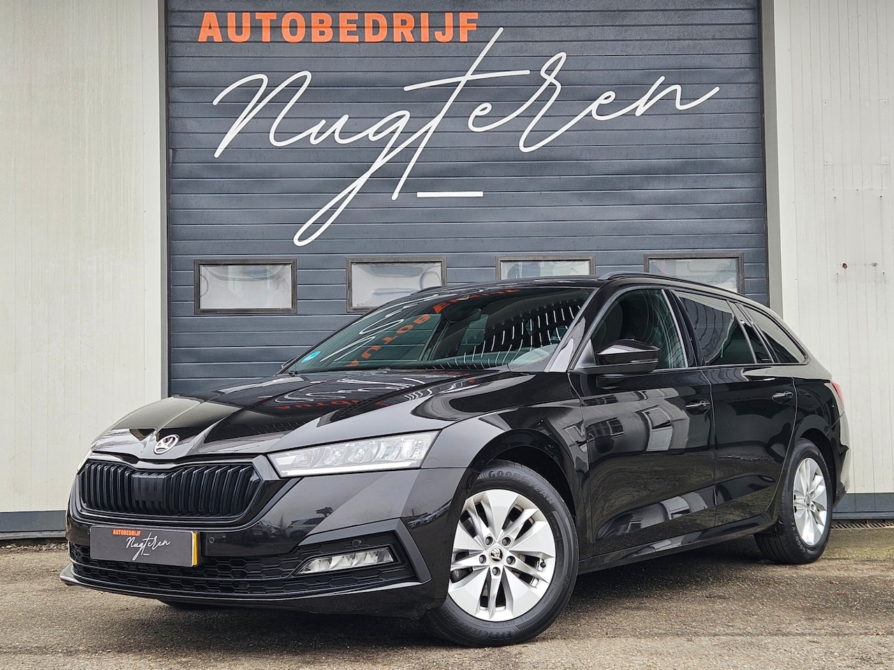 Skoda Octavia Combi - 1.0 e-TSI Sport Business|ACC|PDC|Trekhaak|Stuurwielverwarming|Sfeerverlichting| - AutoWereld.nl