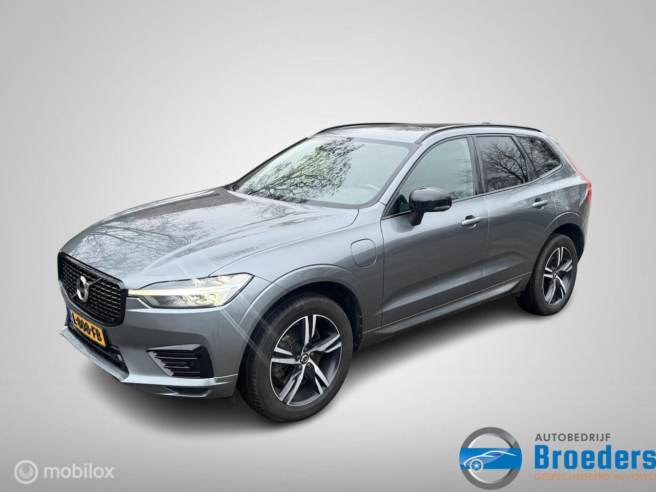 Volvo XC60 - 2.0 Recharge T8 AWD R-Design 2.0 Recharge T8 AWD R-Design - AutoWereld.nl