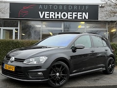Volkswagen Golf - 1.6 TDI - R-LINE - AUTOMAAT - PANORAMADAK - APPLE CARPLAY - PARKEER CAMERA