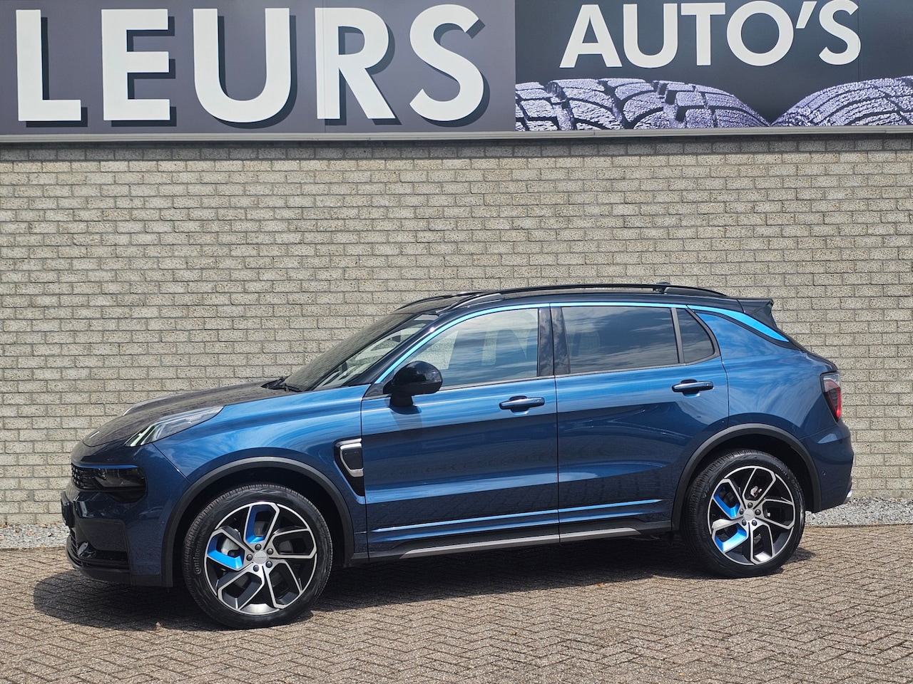 Lynk & Co 01 - 1.5 Zwarte hemel. - AutoWereld.nl