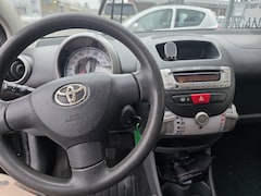 Toyota Aygo - 1.0-12V Access 5 deurs Bj.2009 Zuinig Zwart metallic *APK 05-'26* Rijdt en schakelt goed