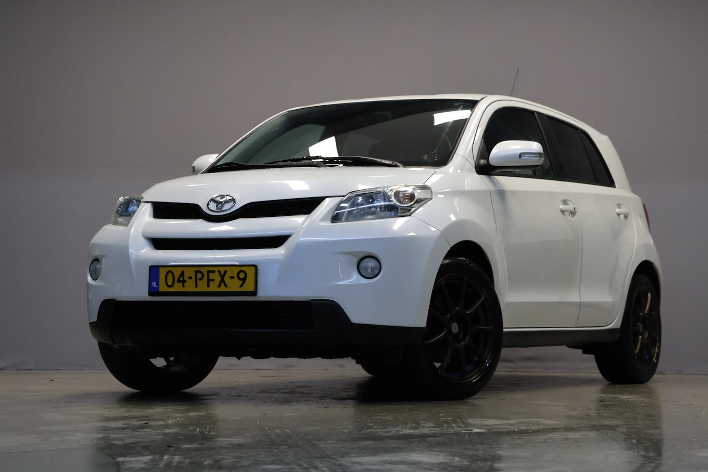 Toyota Urban Cruiser - 1.3 VVT-i Dynamic Pearl |Climate|Keyless| - AutoWereld.nl